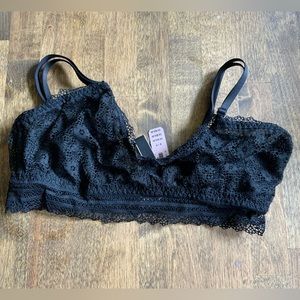 BNWT Victorias Secret Bralette Size Small